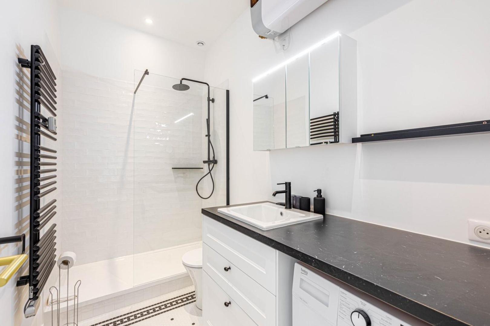 Ferienwohnung Guestready - Apt Moderne - Direct Champs Elysees Clichy Exterior foto